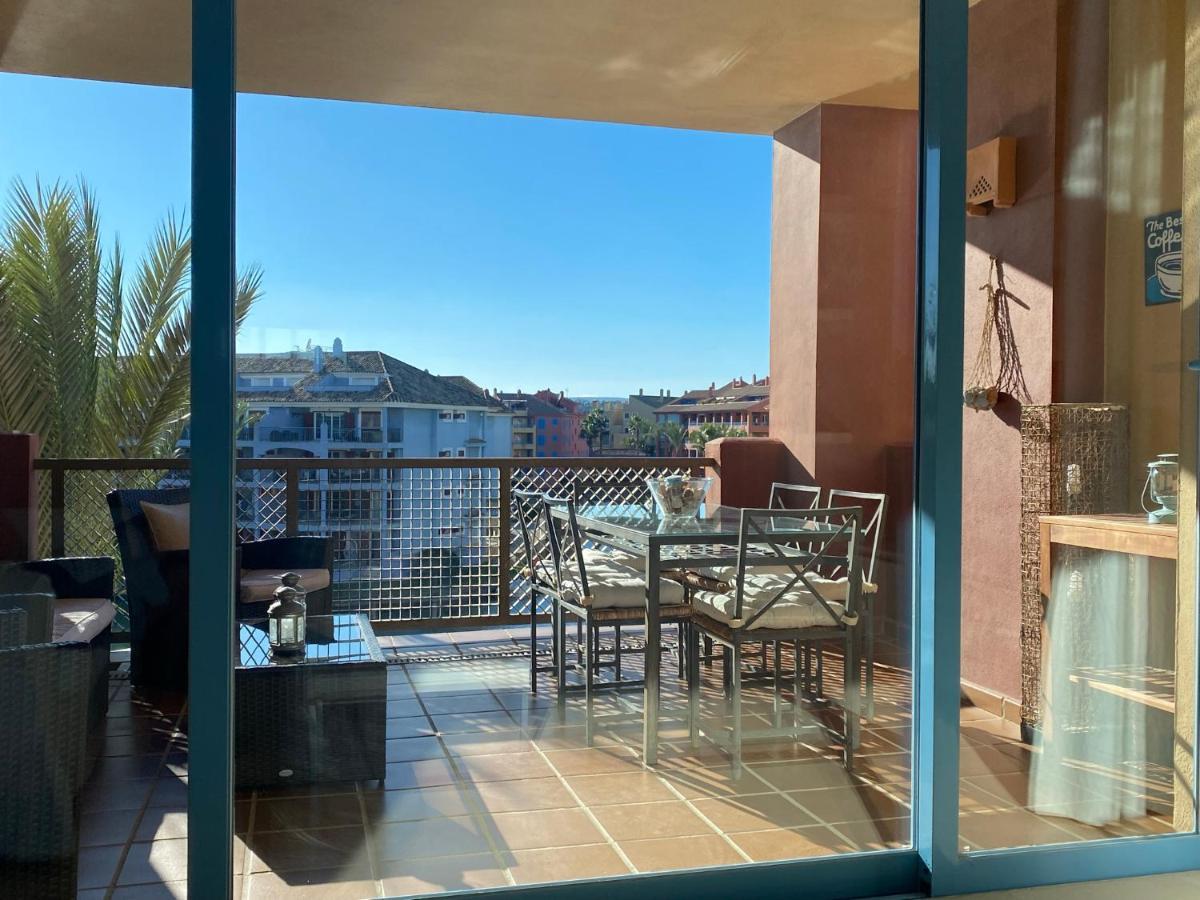 Apartamento Con Terraza Sobre La Marina De Sotogrande San Roque  Esterno foto