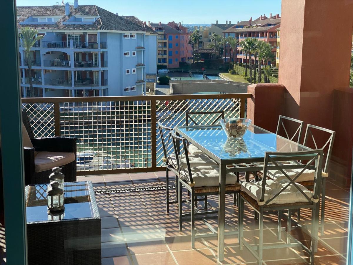Apartamento Con Terraza Sobre La Marina De Sotogrande San Roque  Esterno foto