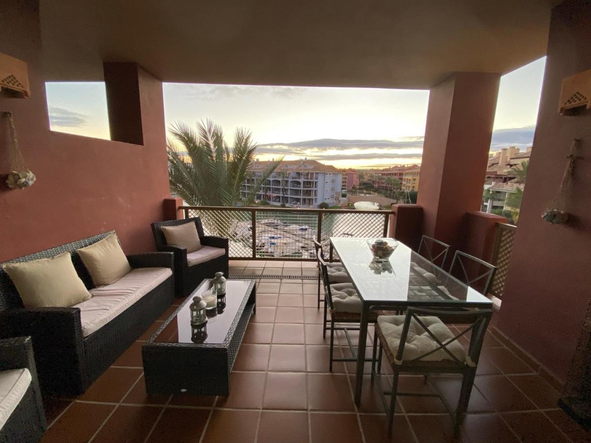 Apartamento Con Terraza Sobre La Marina De Sotogrande San Roque  Esterno foto