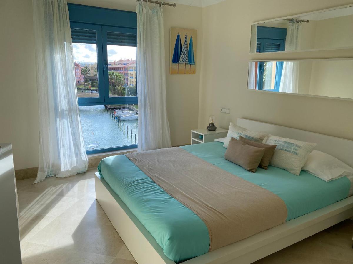 Apartamento Con Terraza Sobre La Marina De Sotogrande San Roque  Esterno foto
